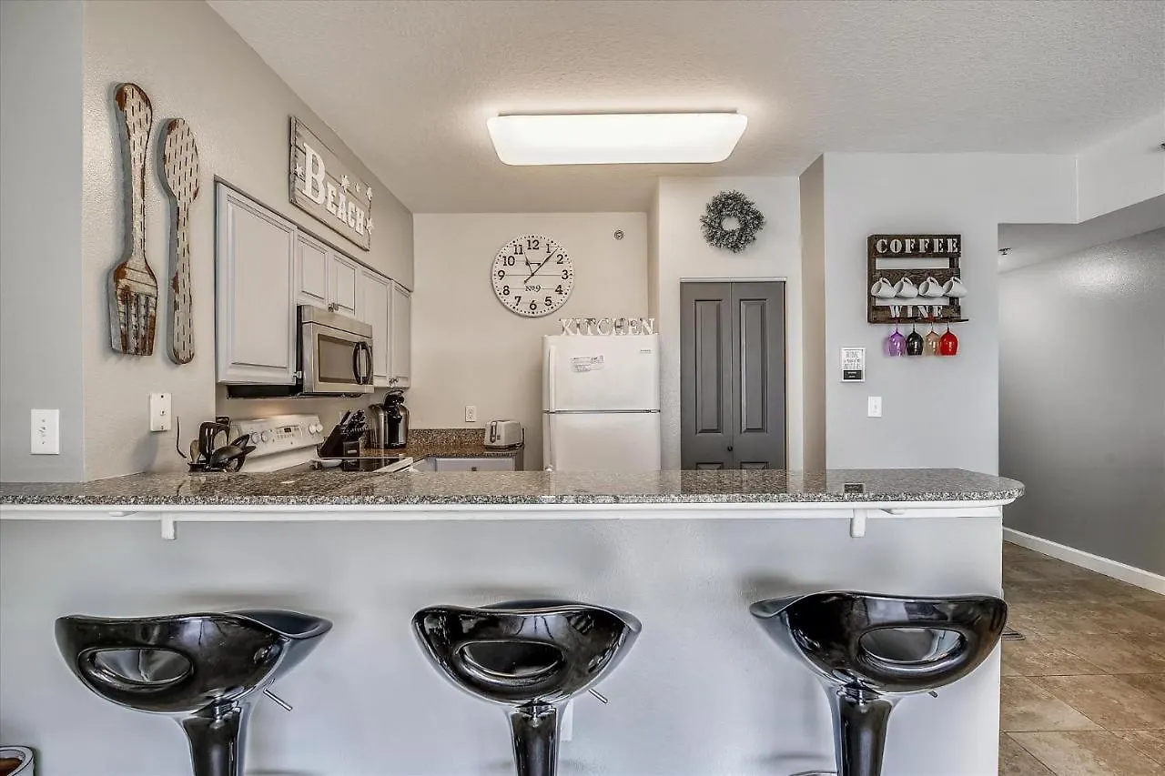 Apartment Shores Of Panama 1704 - 2 Bedroom Bunk Room Sleeps 8, Updated! Res, Parking Condo Panama City Beach United States